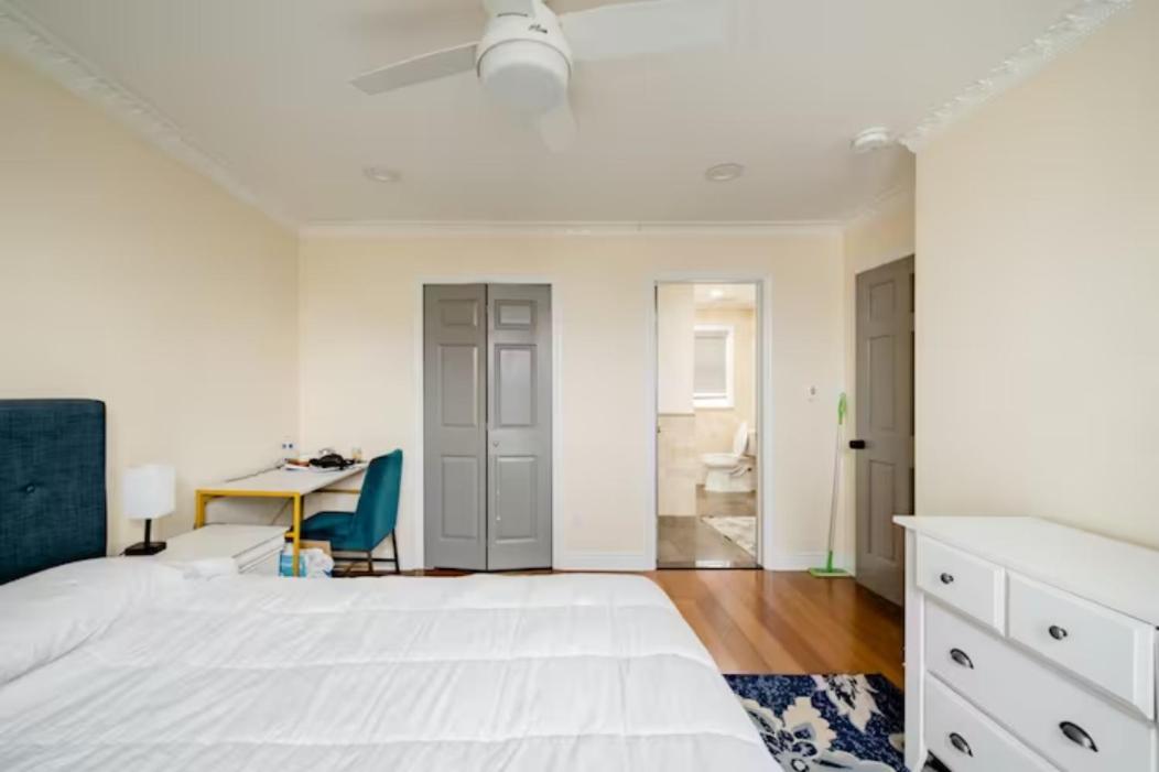 Luxury Hotel-Style Room In Queens, New York Exteriör bild